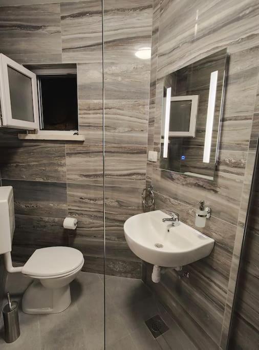 Zeus Faber Apartment-luksuzna Oaza U Centru Grada Apartmán *