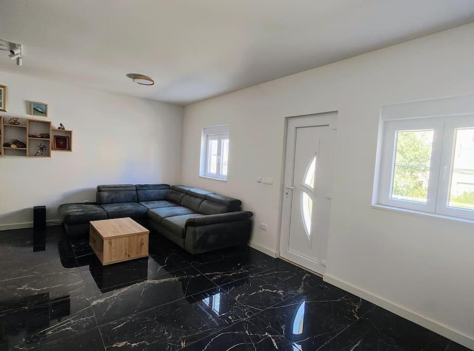 Zeus Faber Apartment-luksuzna Oaza U Centru Grada *