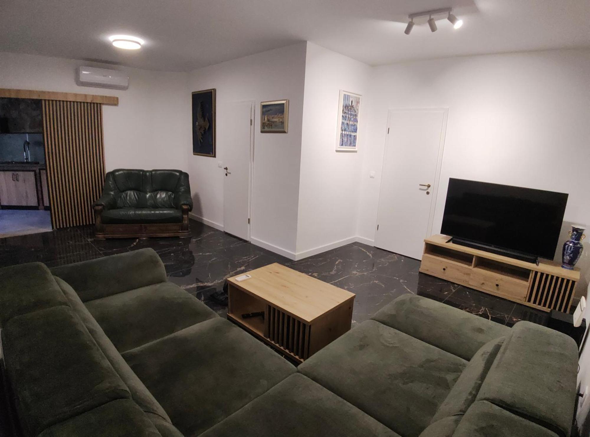 Zeus Faber Apartment-luksuzna Oaza U Centru Grada *