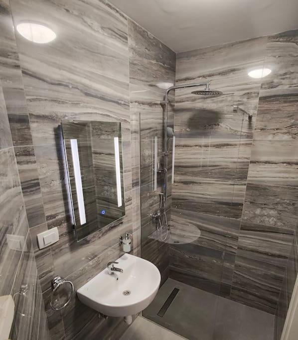 Zeus Faber Apartment-luksuzna Oaza U Centru Grada Apartamento *