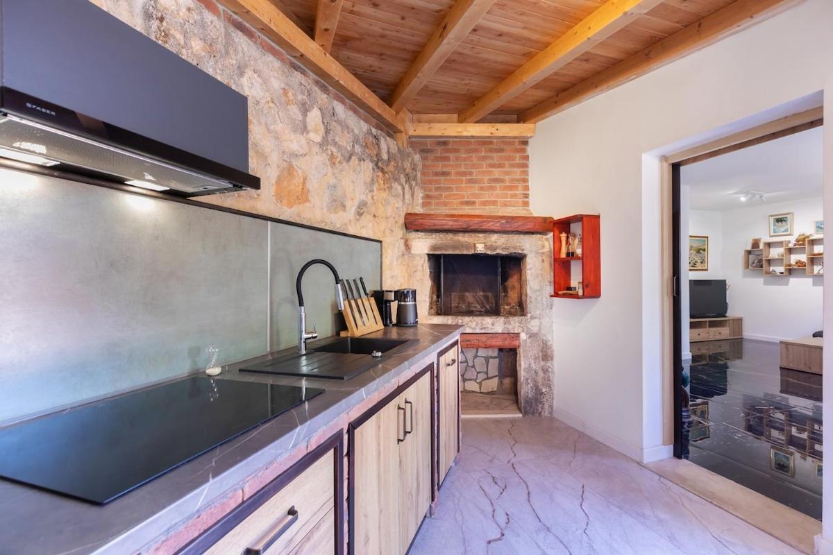 Zeus Faber Apartment-luksuzna Oaza U Centru Grada Apartamento